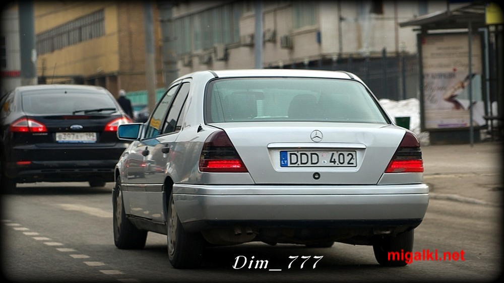 Литва номера автомобилей. Литовские автомобильные номера. Старые Литовские номера. Автомобильные номера литвк фото. МР-674к.